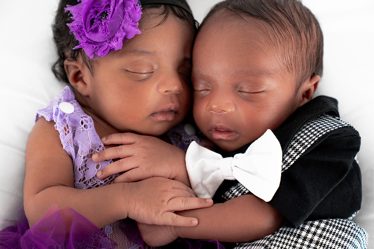 Pittsburgh twin newborn photos