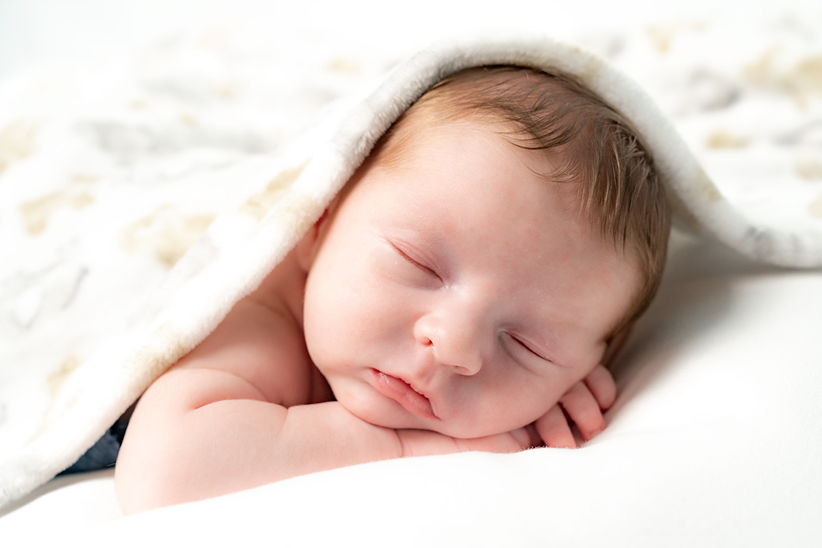 Sleepy newborn photos in Pittsburgh